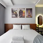 Otis Apartment - Rivergate Building District 4