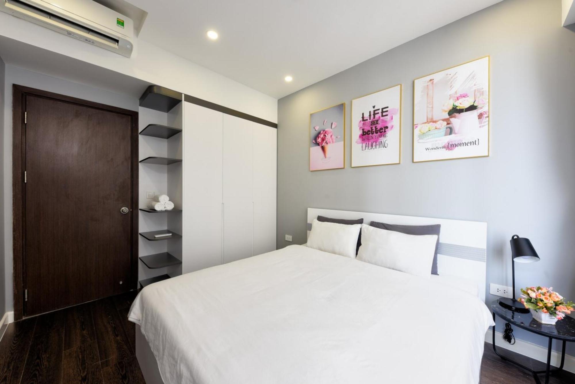 Căn hộ Otis - Rivergate Building District 4 *